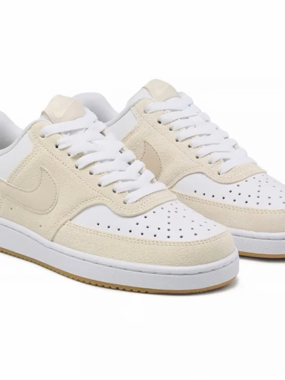 Nike Women’s Low-Top Sneakers in Cream and White - Picture 3 of 4